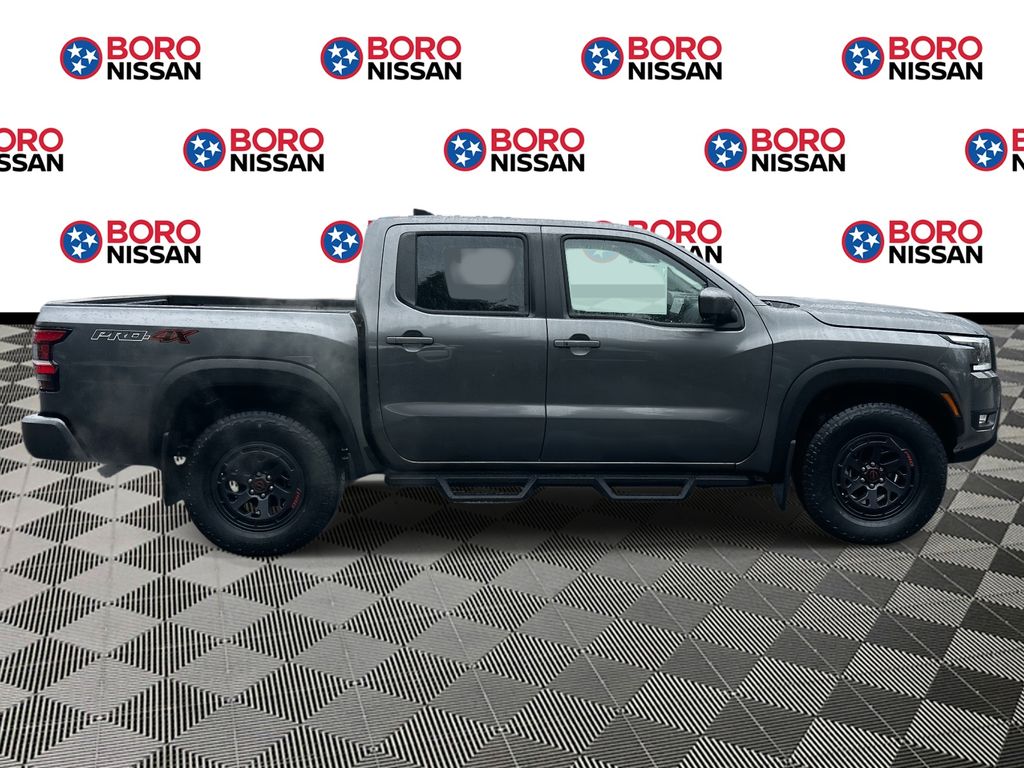 2026 Nissan Frontier PRO-4X photo 2