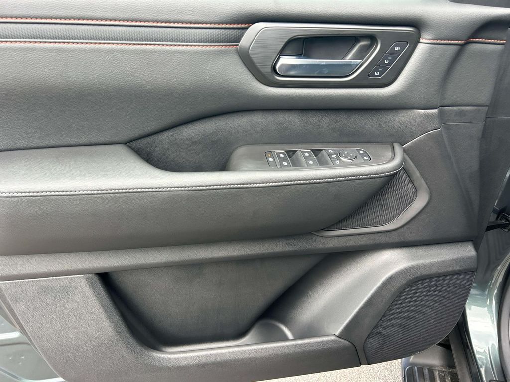 2026 Nissan Armada PRO-4X - Photo 24