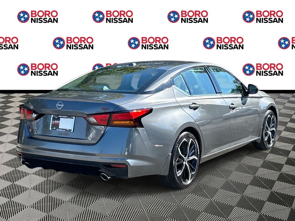 New 2025 Nissan Altima SR Sedan