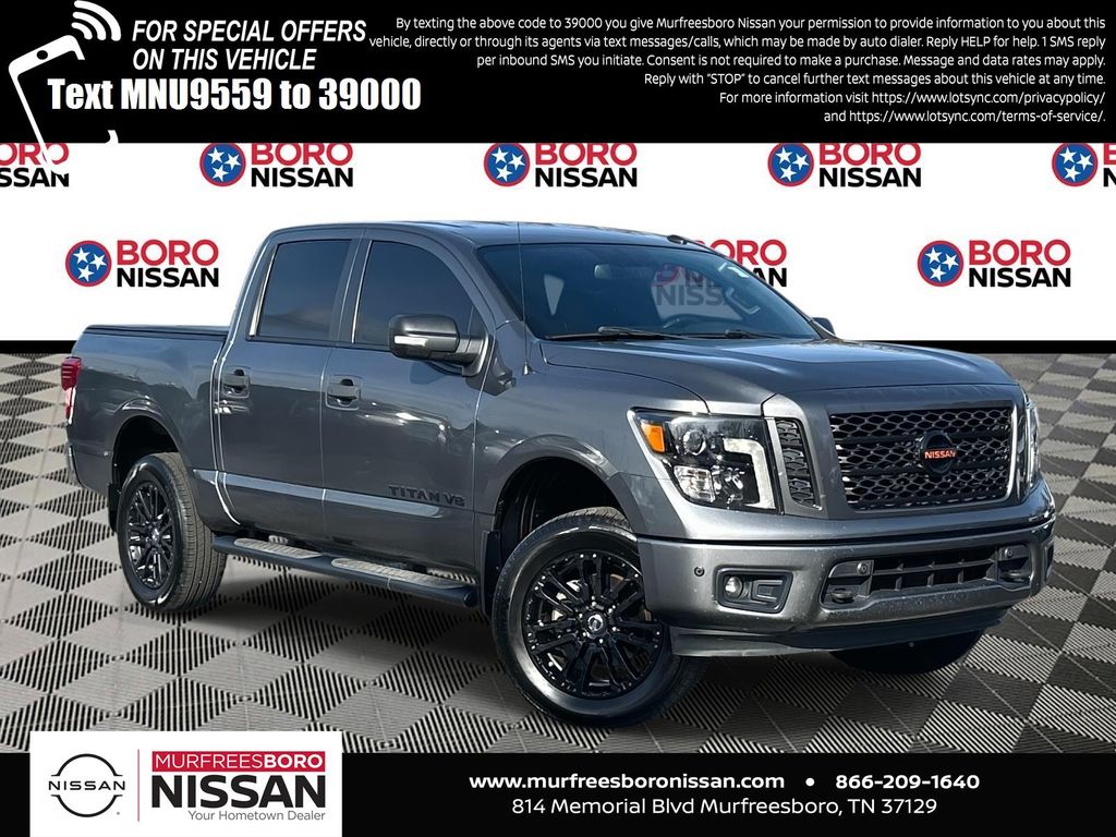 2018 Nissan Titan SV's photo