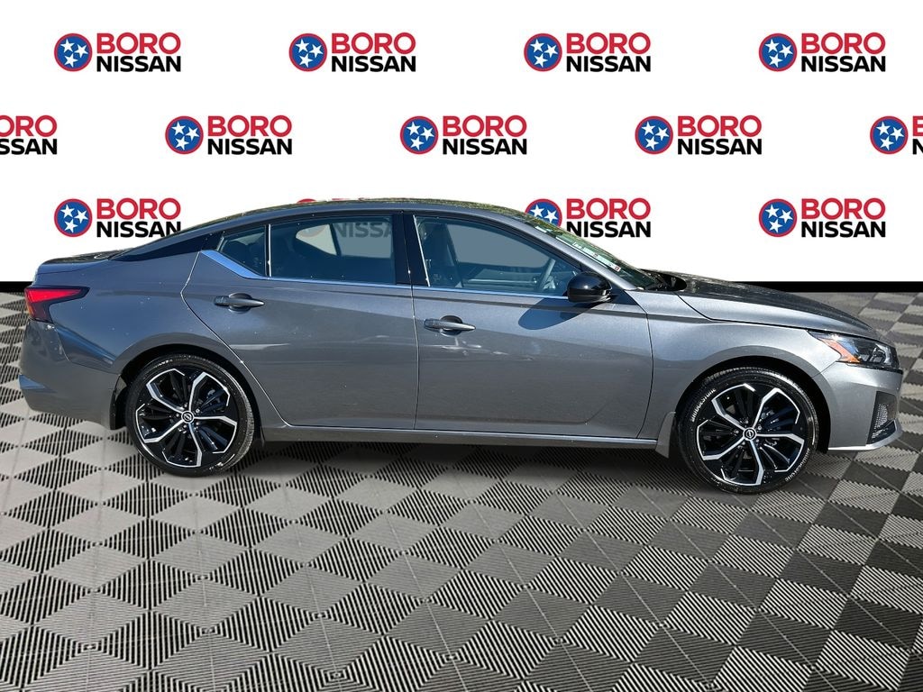 New 2025 Nissan Altima SR Sedan