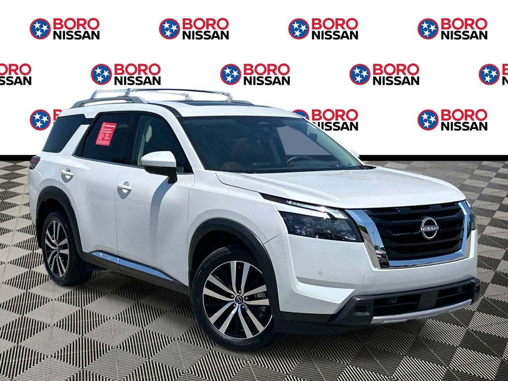 2025 Nissan Pathfinder Platinum 4WD's photo