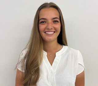 Staff member Annelise Morris from ID_f3492f