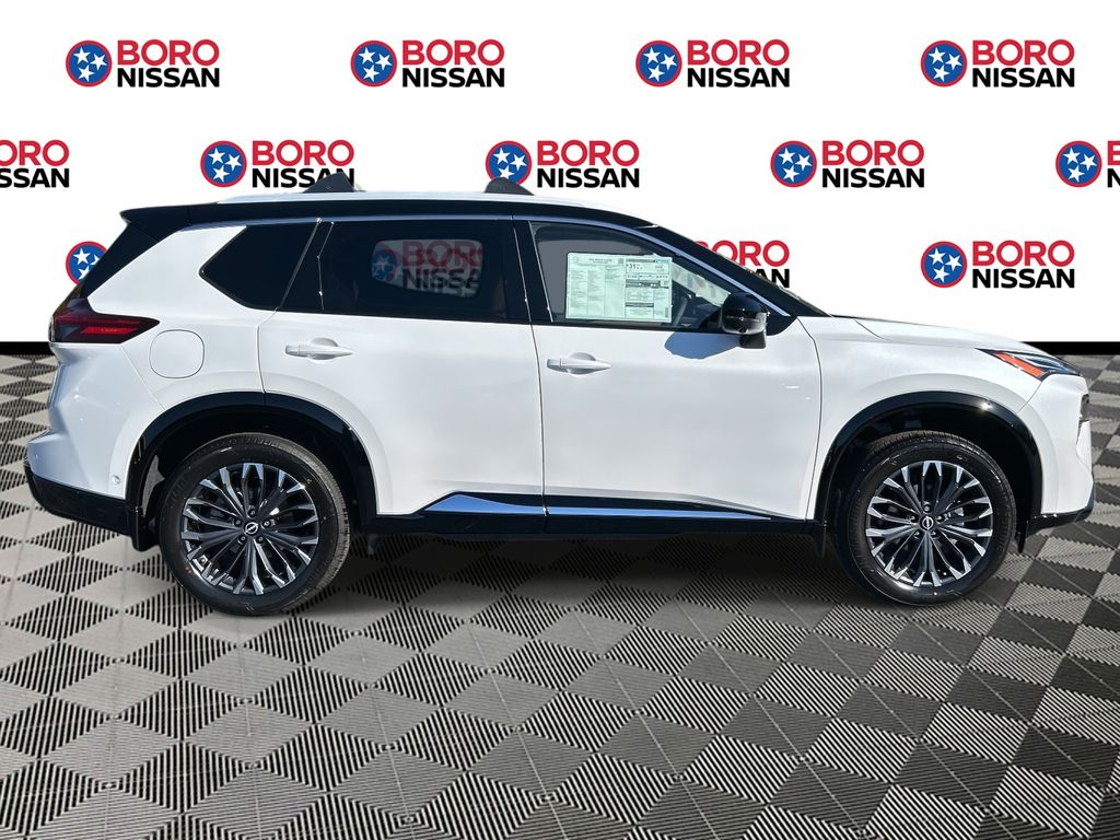 2026 Nissan Rogue Platinum photo 2