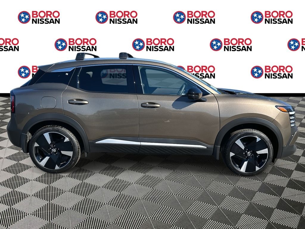 New 2026 Nissan Kicks SR SUV