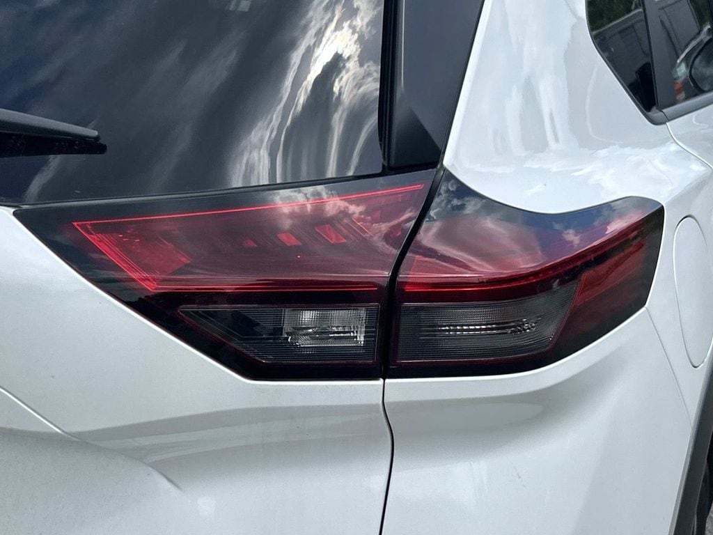 2026 Nissan Rogue SV - Photo 10