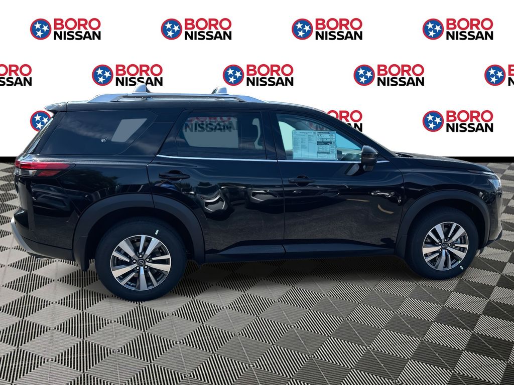 2025 Nissan Pathfinder SL photo 2