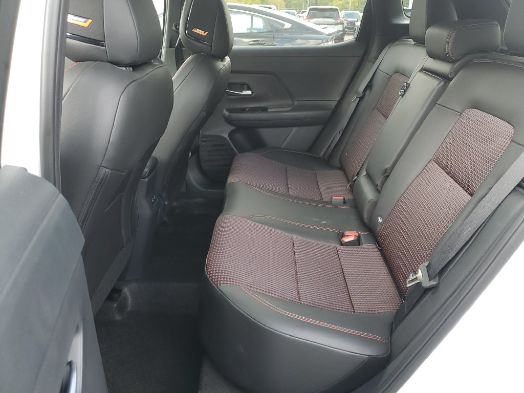 2026 Nissan KICKS SR - Photo 8