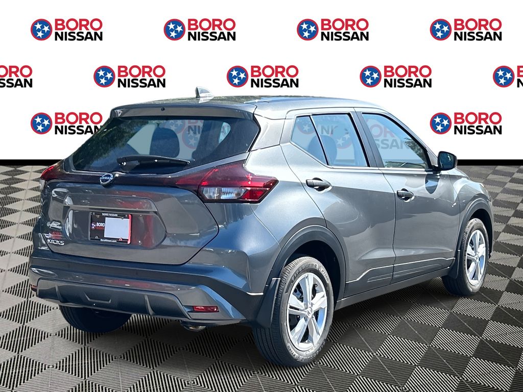2025 Nissan Kicks Play S photo 3