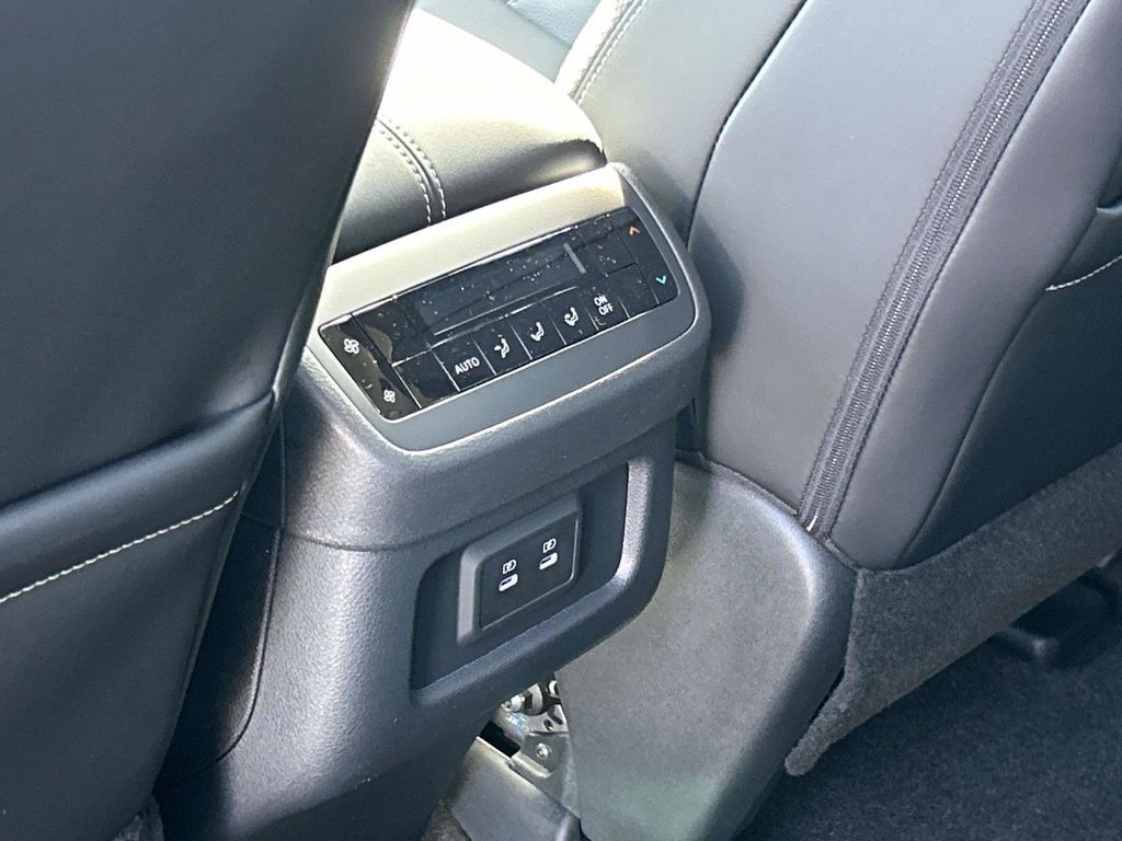 2026 Nissan Pathfinder SL - Photo 23