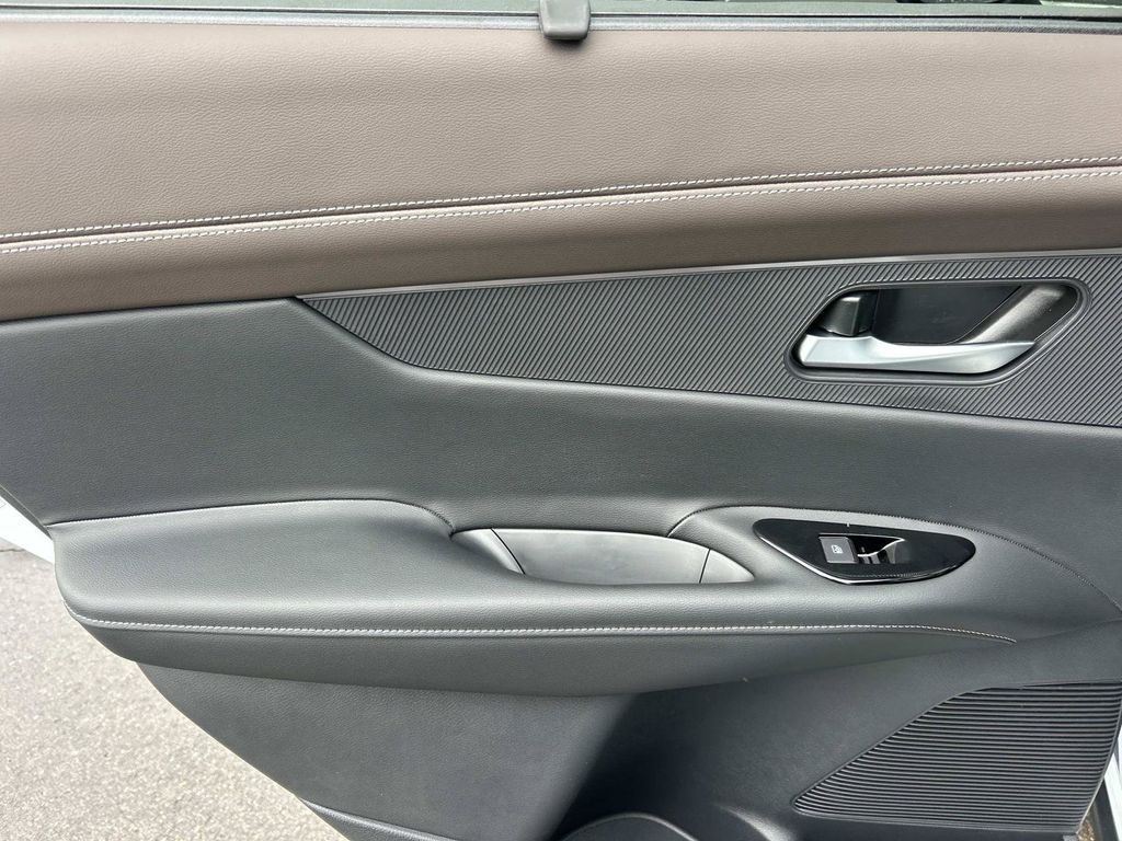 2026 Nissan Murano Platinum - Photo 18