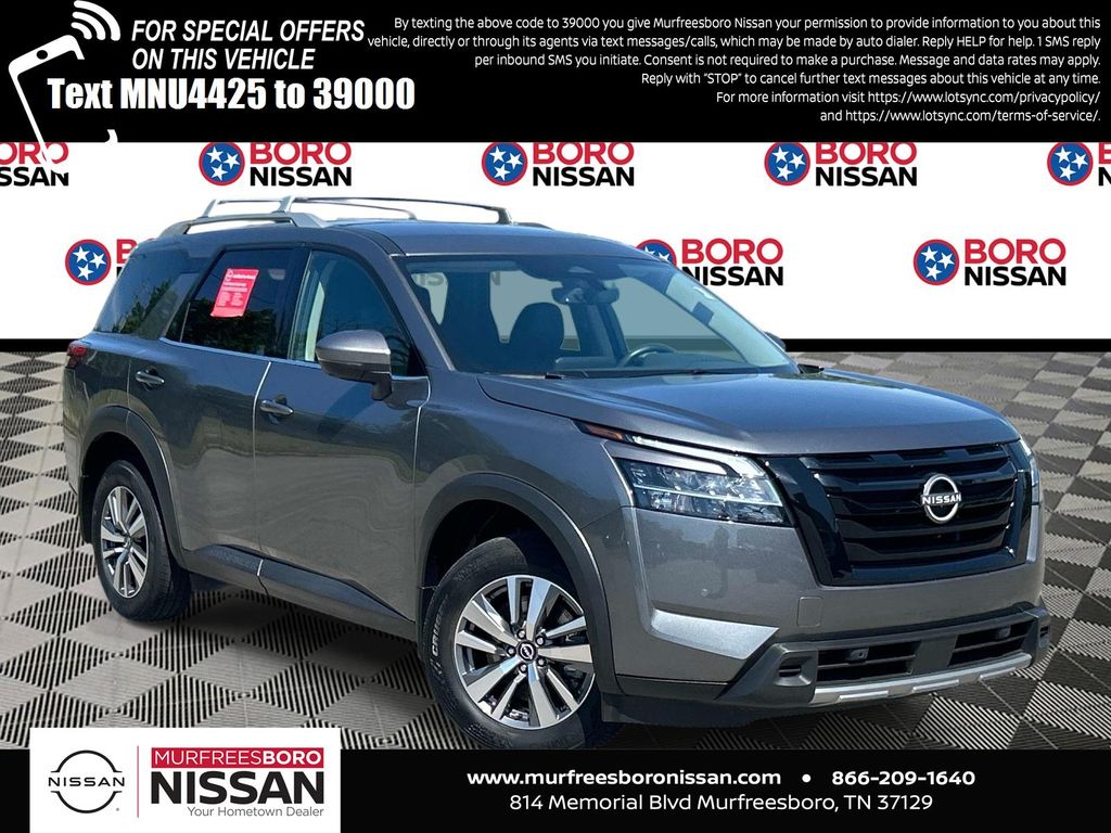 2024 Nissan Pathfinder SL 2WD's photo
