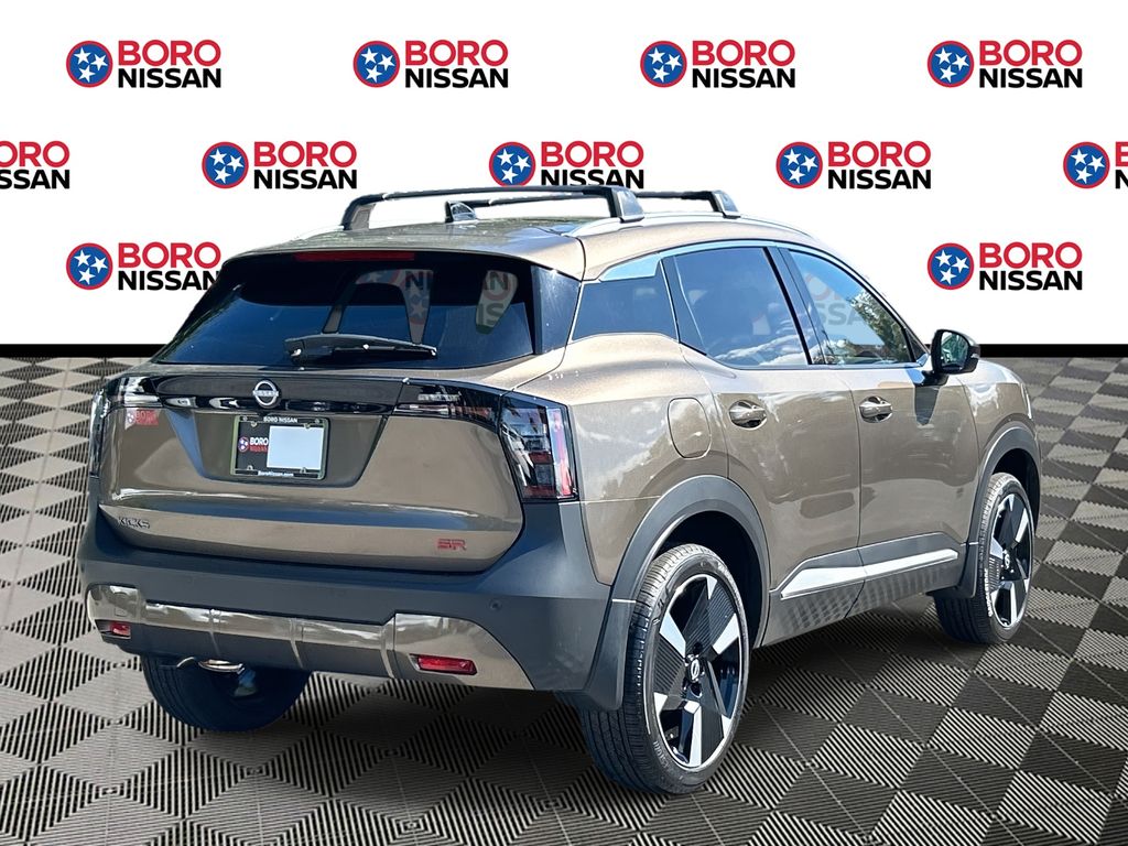 2026 Nissan Kicks SR photo 3