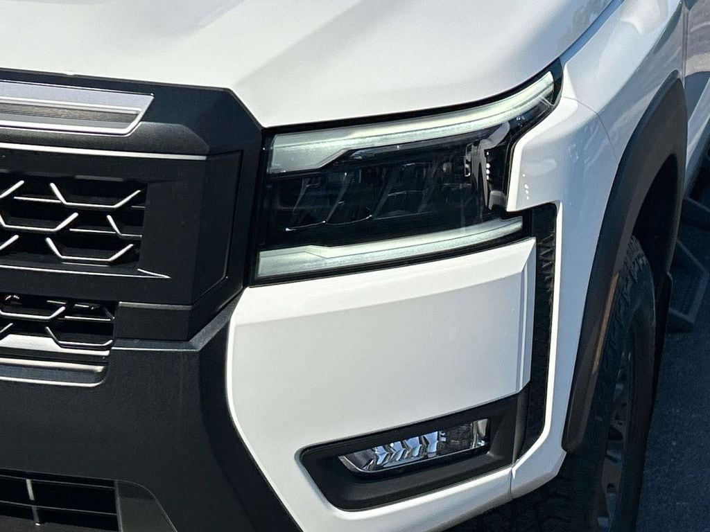2026 Nissan Frontier PRO-4X - Photo 9