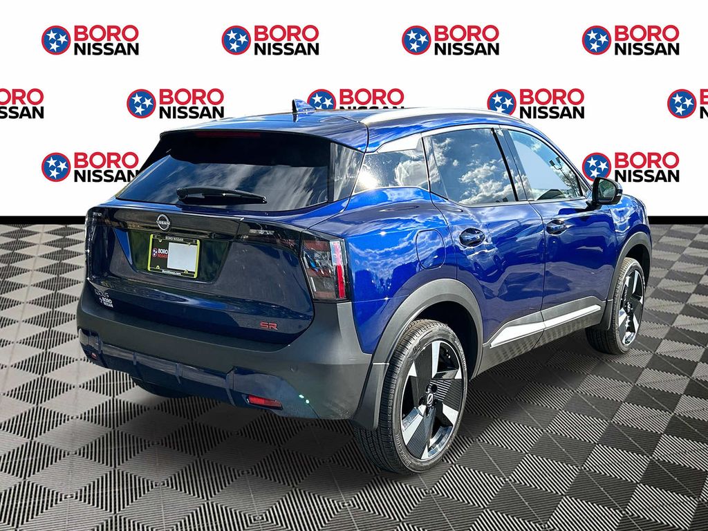 2025 Nissan Kicks SR photo 3
