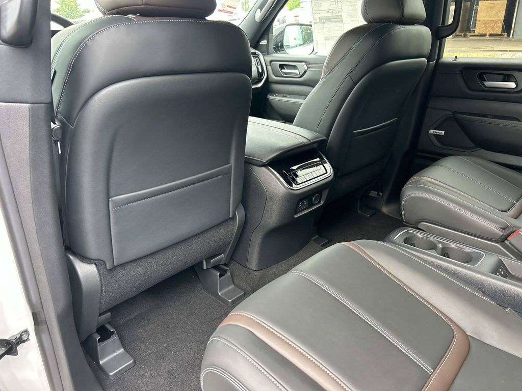 2026 Nissan Armada SL - Photo 19