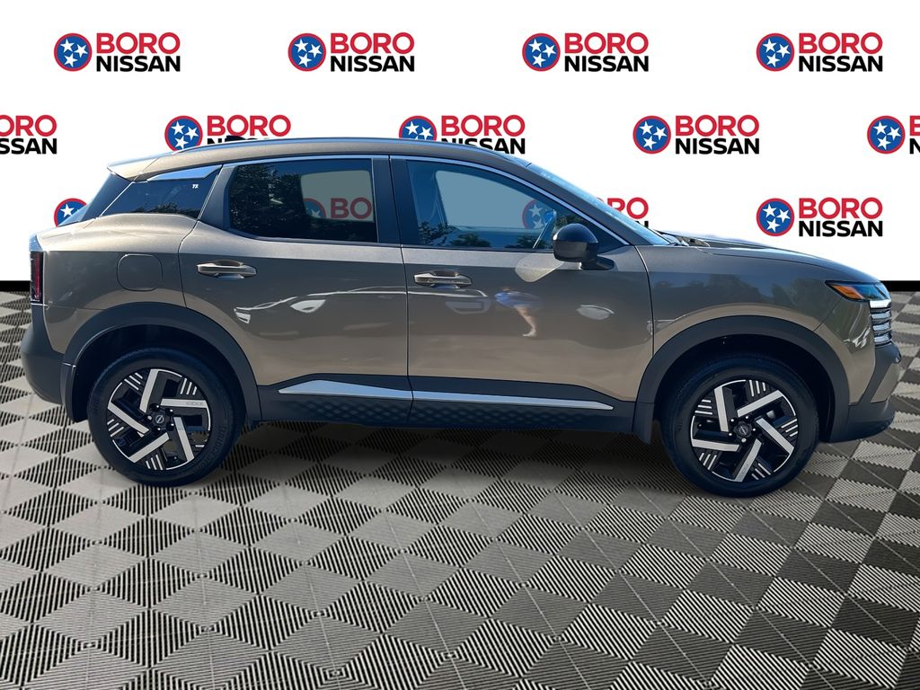 2026 Nissan Kicks SV photo 2