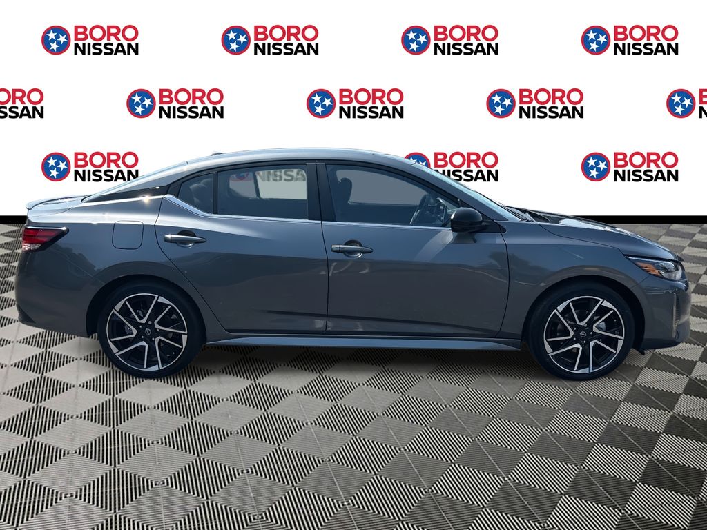 2025 Nissan Sentra SR photo 2
