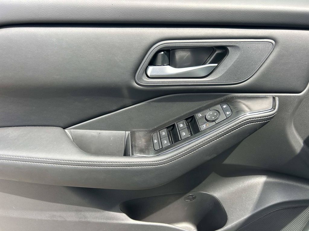 2026 Nissan Rogue SV - Photo 29