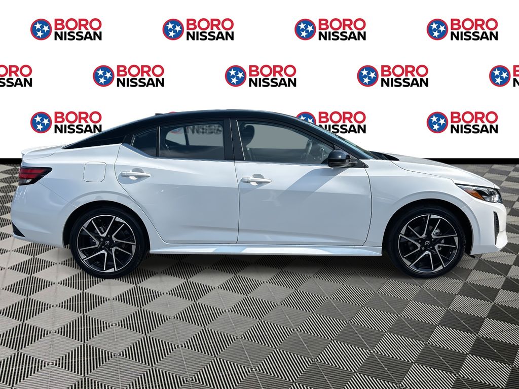 2025 Nissan Sentra SR photo 2