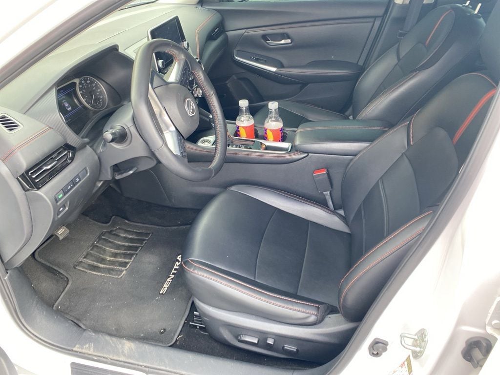 2024 Nissan Sentra SR CVT's photo