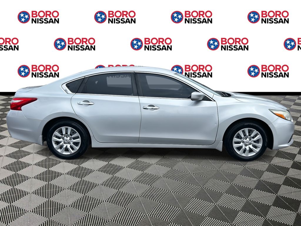 Used 2017 Nissan Altima S with VIN 1N4AL3AP1HC471938 for sale in Murfreesboro, TN