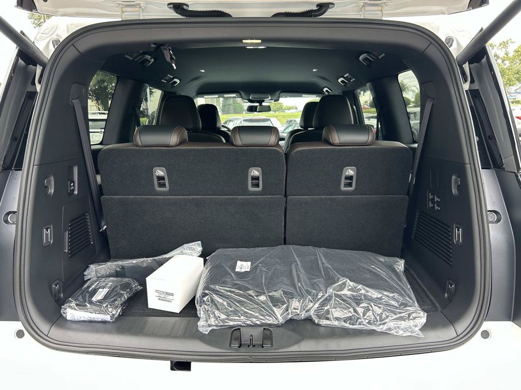 2026 Nissan Armada SL - Photo 23