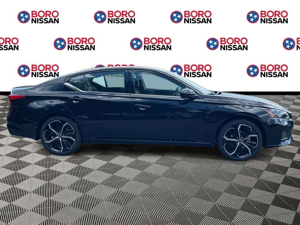 New 2025 Nissan Altima SR Sedan