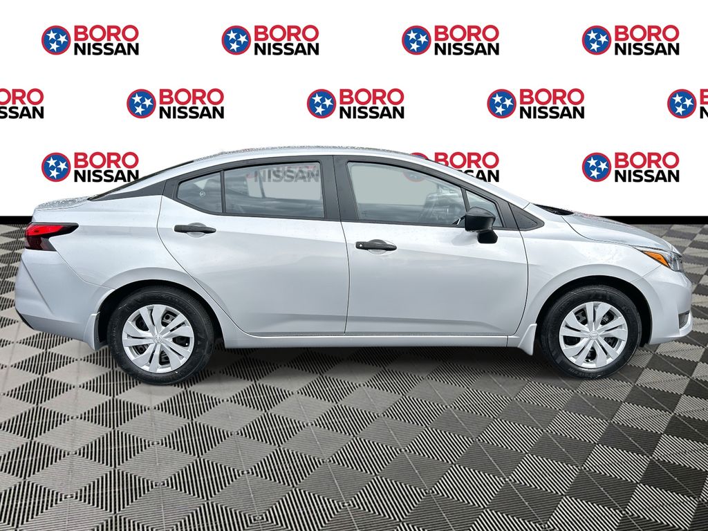 2025 Nissan Versa 1.6 S photo 2