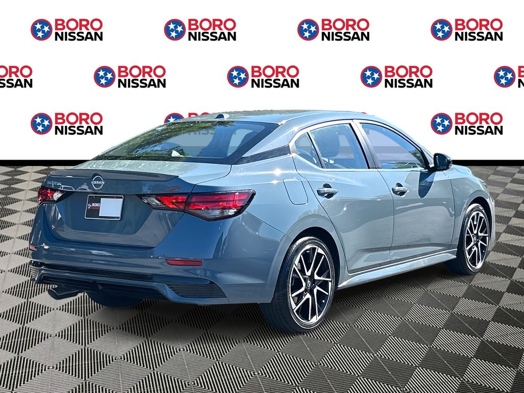 2025 Nissan Sentra SR photo 3