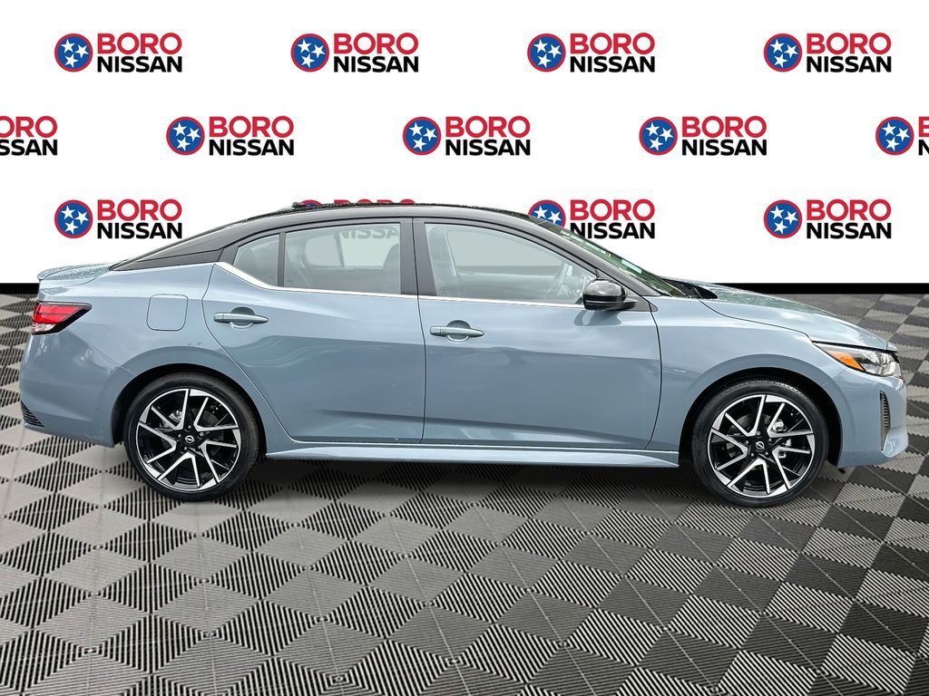 2025 Nissan Sentra SR photo 2