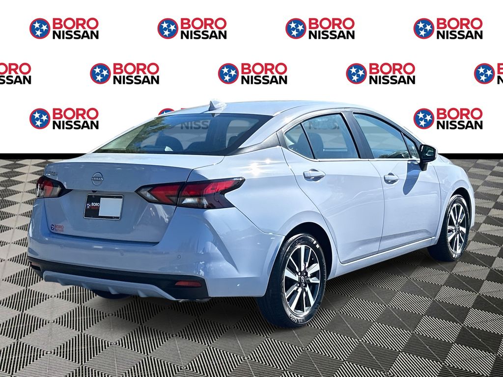 2025 Nissan Versa 1.6 SV photo 3
