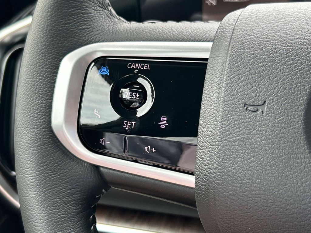 2026 Nissan Armada SL - Photo 31