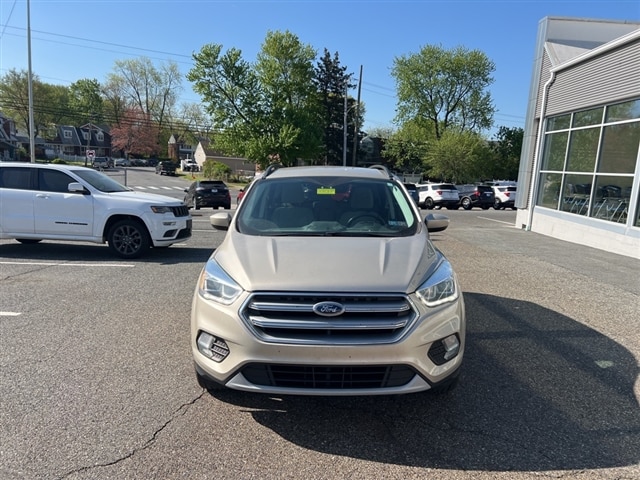 Used 2017 Ford Escape SE with VIN 1FMCU9GD2HUC42318 for sale in Chester, PA