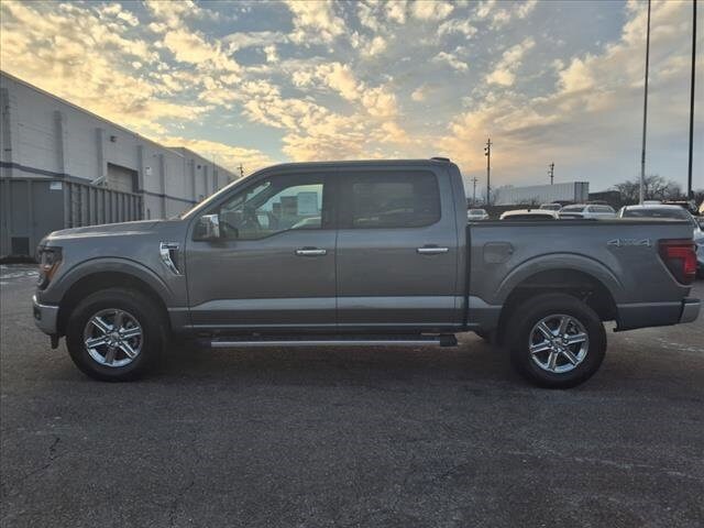 2024 Ford F-150 XLT photo 2