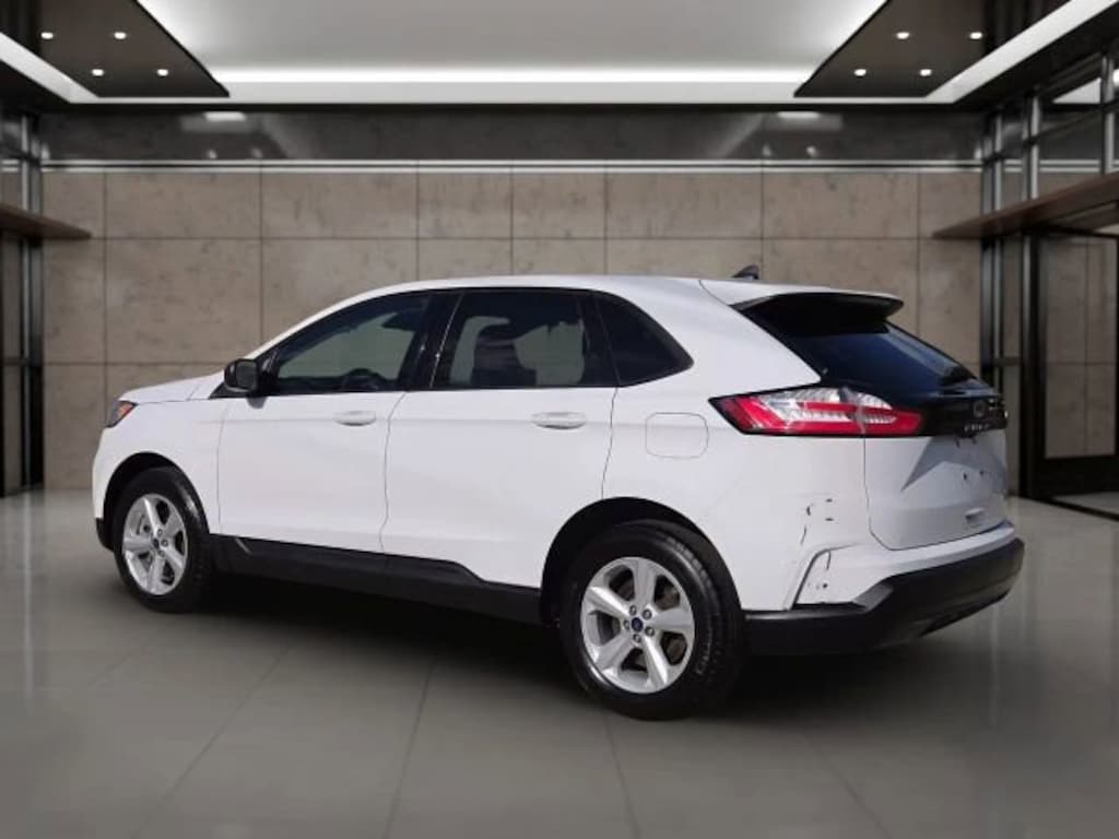 Used 2022 Ford Edge SE SUV