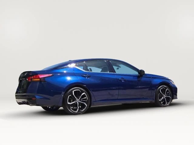 2024 Nissan Altima SR - Photo 27