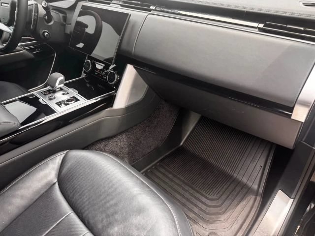 2023 Land Rover Range Rover SE - Photo 31