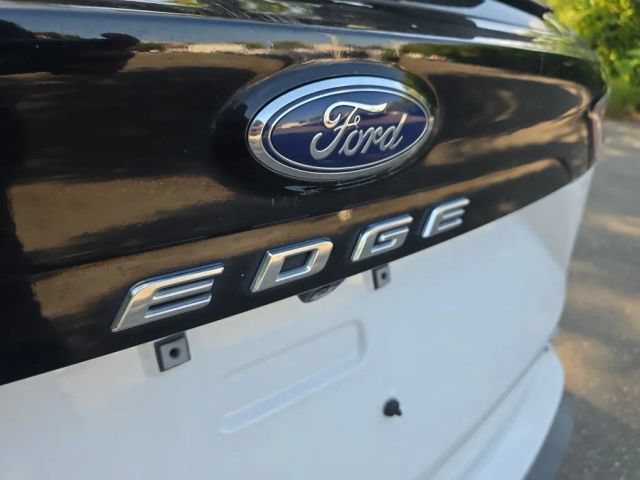 2022 Ford Edge SE - Photo 10