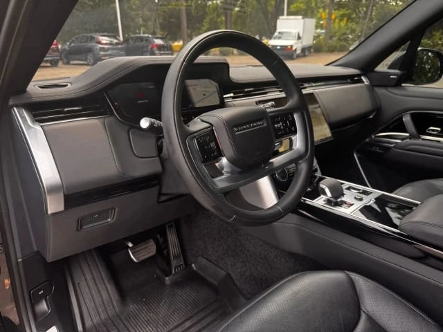 2023 Land Rover Range Rover SE - Photo 17