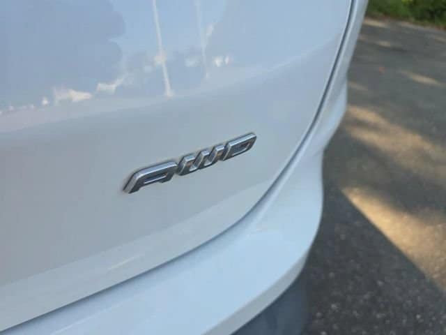 2022 Ford Edge SE - Photo 11