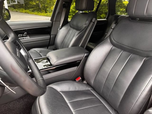 2023 Land Rover Range Rover SE - Photo 18