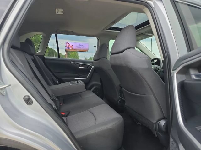 2019 Toyota RAV4 XLE - Photo 41