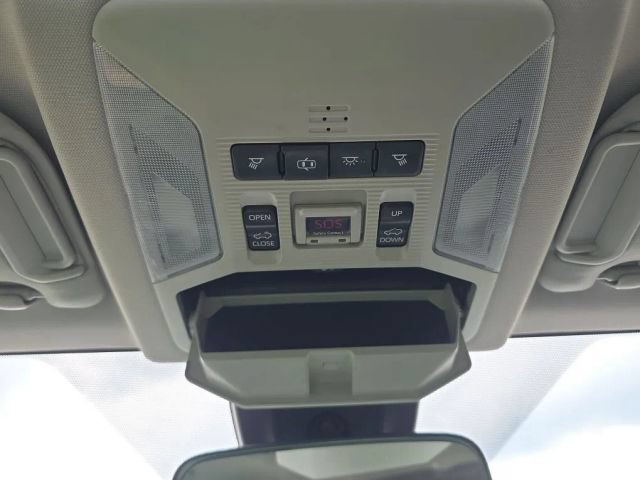 2019 Toyota RAV4 XLE - Photo 34