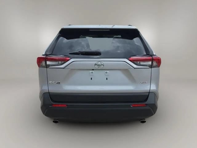 2019 Toyota RAV4 XLE - Photo 8