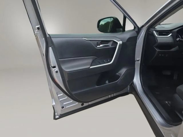 2019 Toyota RAV4 XLE - Photo 35