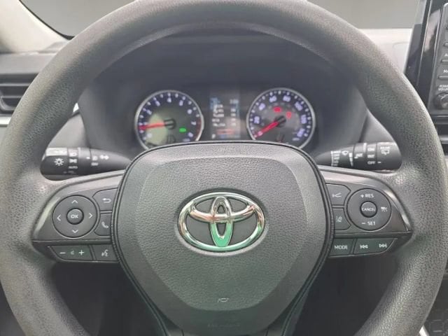2019 Toyota RAV4 XLE - Photo 18