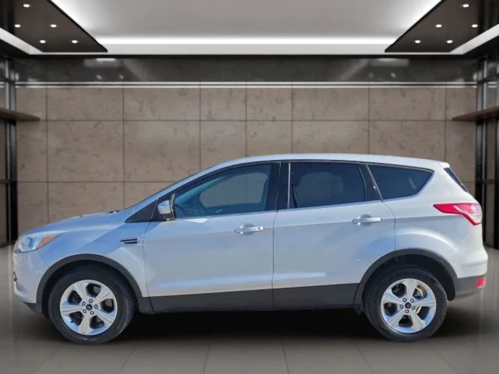 Used 2016 Ford Escape SE SUV