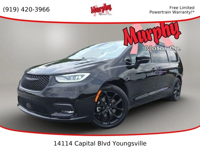 2025 Chrysler Pacifica Limited's photo