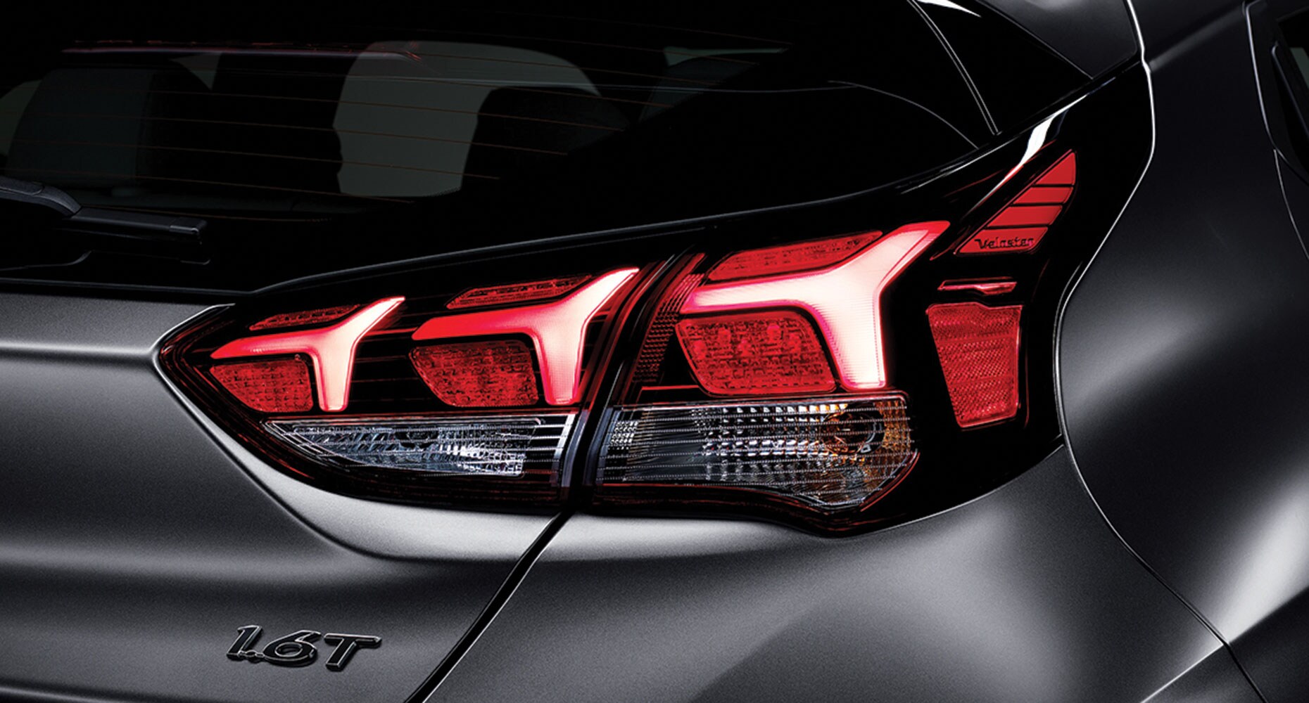 2019Veloster_Exterior_taillights.jpg